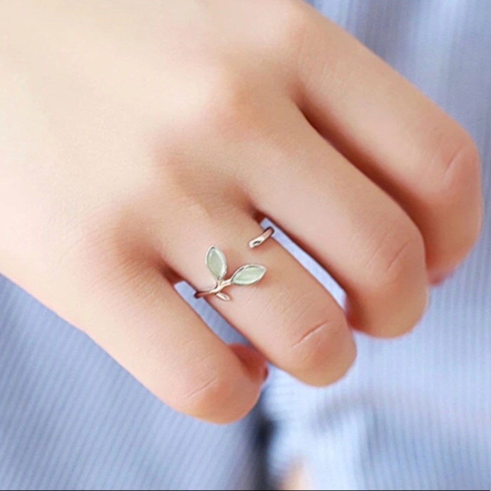 .925 Sterling silver ring🚨Last One🚨 - Picture 2 of 6